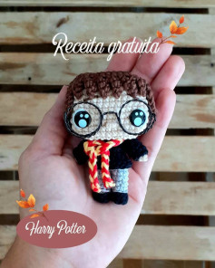 Grátis: Amigurumi Harry Potter em crochê