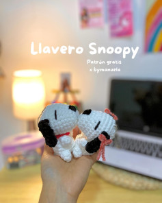 Llavero Snoopy amigurumi: patrón gratis