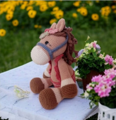 Patrón de amigurumi: tierno caballito a crochet