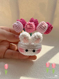Sơ đồ móc len thỏ và hoa Tulip dễ thương