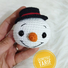 ÜCRETSİZ Kardan Adam Amigurumi Tığ İşi Tarifi