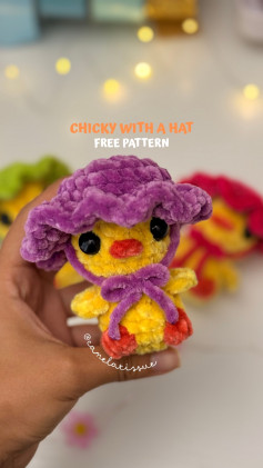 Cute Crochet Chick Pattern with Adorable Purple Hat