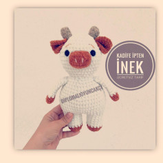 Kadife İpten Sevimli İnek Amigurumi Tarifi