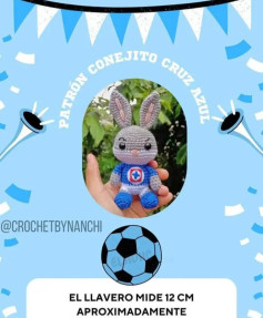 Patrón de Amigurumi: Conejito Cruz Azul para Fanáticos del Fútbol