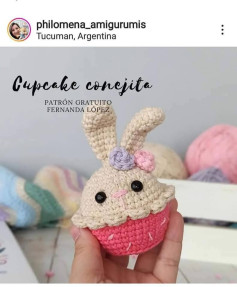Patrón de amigurumi: Conejito cupcake adorable y fácil de tejer