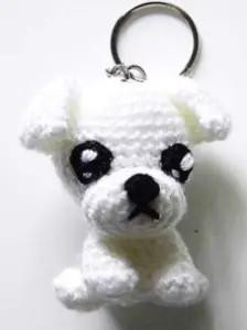 Patrón de Amigurumi: Llavero de Perro Blanco