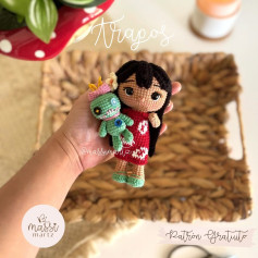Patrón de Amigurumi: Muñeca con Vestido Rojo y Muñeco Verde
