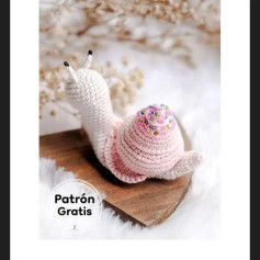 Patrón de ganchillo para caracol adorable con concha decorada