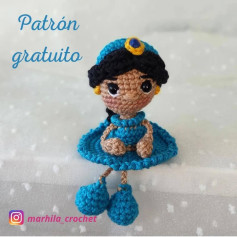 Patrón de muñeca amigurumi en vestido azul, fácil y gratuito.