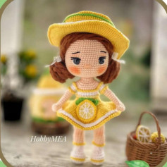 Patrón de Muñeca Amigurumi: Linda Chica de Verano con Vestido de Limón