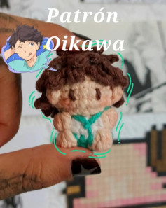 Patrón de muñeco amigurumi inspirado en personaje de anime.