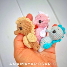 Trío de caballitos de mar amigurumi hechos a mano: patrón de crochet creativo