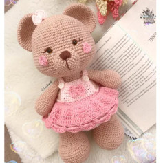 Ursinho de Crochê com Vestido Rosa: Guia de Ponto Completo