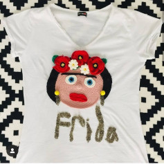 Frida Kahlo Temalı Tişört İçin Örgü Deseni