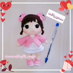 متن الگوی عروسک بافتنی دخترانه با لباس صورتی