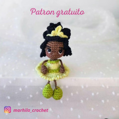 Patrón de muñeca de ganchillo en vestido verde para principiantes
