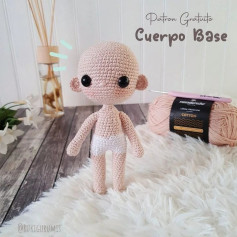 Patrón de muñeco amigurumi básico para principiantes en crochet.
