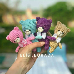 Rengarenk Amigurumi Ayıcıklar: El Yapımı Sevimli Oyuncaklar