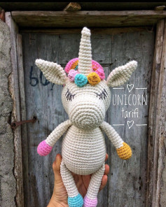 Unicorn Amigurumi Tarifi: Renkli ve Eğlenceli Bir Proje
