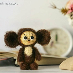 Вязаная игрушка ручной работы: милый мишка с большими ушами