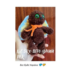 Вязаная игрушка с крыльями и шарфом: схема и инструкция