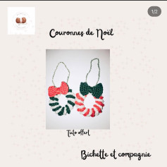 Couronnes de Noël crochetées avec des nœuds colorés