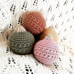Crochet Pattern for Colorful Christmas Ornaments