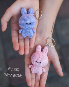 Cute Crochet Bunny Keychain Free Pattern for Beginners