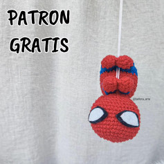 Patrón de amigurumi de superhéroe colgante, descarga gratuita