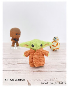 Patron de crochet gratuit pour amigurumi Baby Yoda
