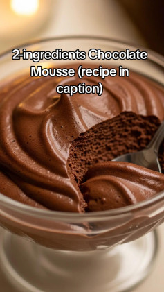 2-Ingredients Chocolate Mousse