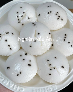 Bánh Bò Hấp Mềm Mại Thơm Ngon Với Mè Đen