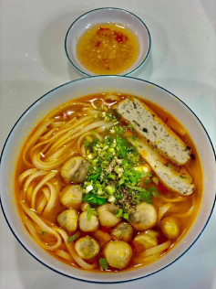 BÁNH CANH CHẢ RONG BIỂN
