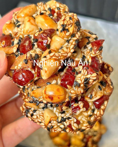 Bánh Đậu Phộng Mè Giòn Rụm Hương Táo Đỏ