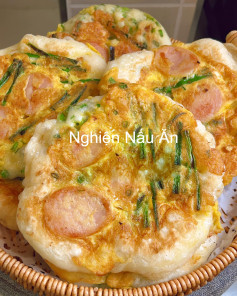 Bánh Hành Trứng Xúc Xích Chiên Giòn Thơm Ngon