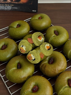 🍵 Bánh mì Bagel sữa chua mơ Matcha