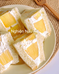 Bánh Mì Kẹp Kem Xoài Mát Lạnh - Ngọt Ngào Ngày Hè