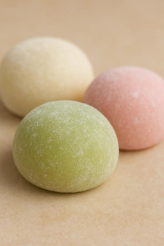 Basic Mochi Recipe (with red bean filling)