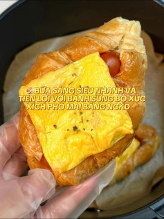 BỮA SÁNG SIÊU NHANH VÀ TIỆN LỢI VỚI BÁNH SỪNG BÒ XÚC XÍCH PHÔ MAI BẰNG NỒI CHIÊN KHÔNG DẦU