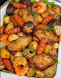 Bữa Tiệc Nướng Thơm Lừng: Tôm, Xúc Xích, Cánh Gà Đậm Đà Vị Ngũ Vị Hương