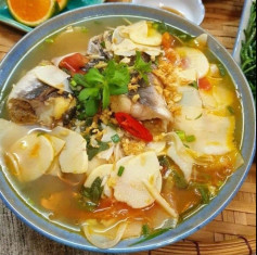 Cá hú nấu măng chua