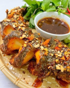 Cá Lóc Chiên Giòn Sốt Me Chua Ngọt Giòn Tan