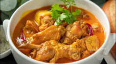 Cà Ri Gà Đậm Đà Hương Vị Sả, Khoai Lang Mềm Mịn