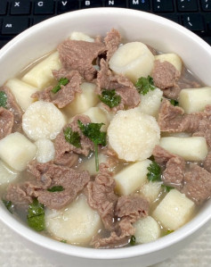 Canh thịt bò nấu củ mài