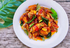 Chân Gà Chiên Sốt Thái Chua Cay Lôi Cuốn