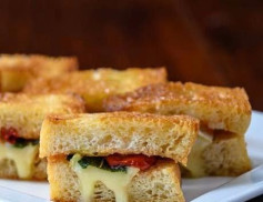 🧀 Cheesy Sandwich Bites Recipe