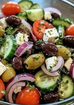 CLASSIC GREEK SALAD