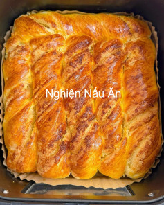 Coconut Delight: Bánh mì cuộn mềm chiên không dầu