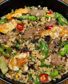 Cơm Trộn Bò Xào Hương Vị Đậm Đà