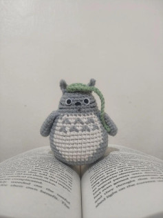 Crochet Totoro Pattern: A Cute Amigurumi Project for DIY Enthusiasts